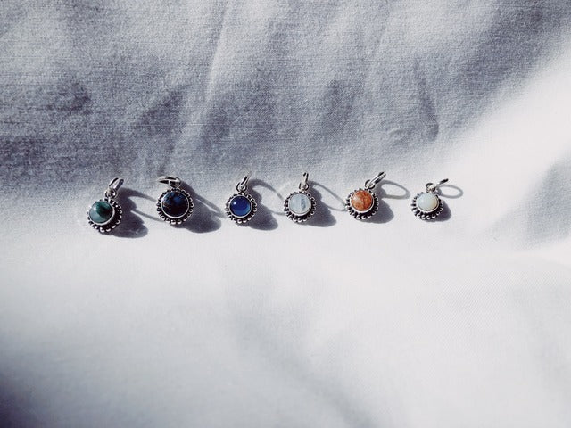 ARCHIVE: Mini natural stone necklace