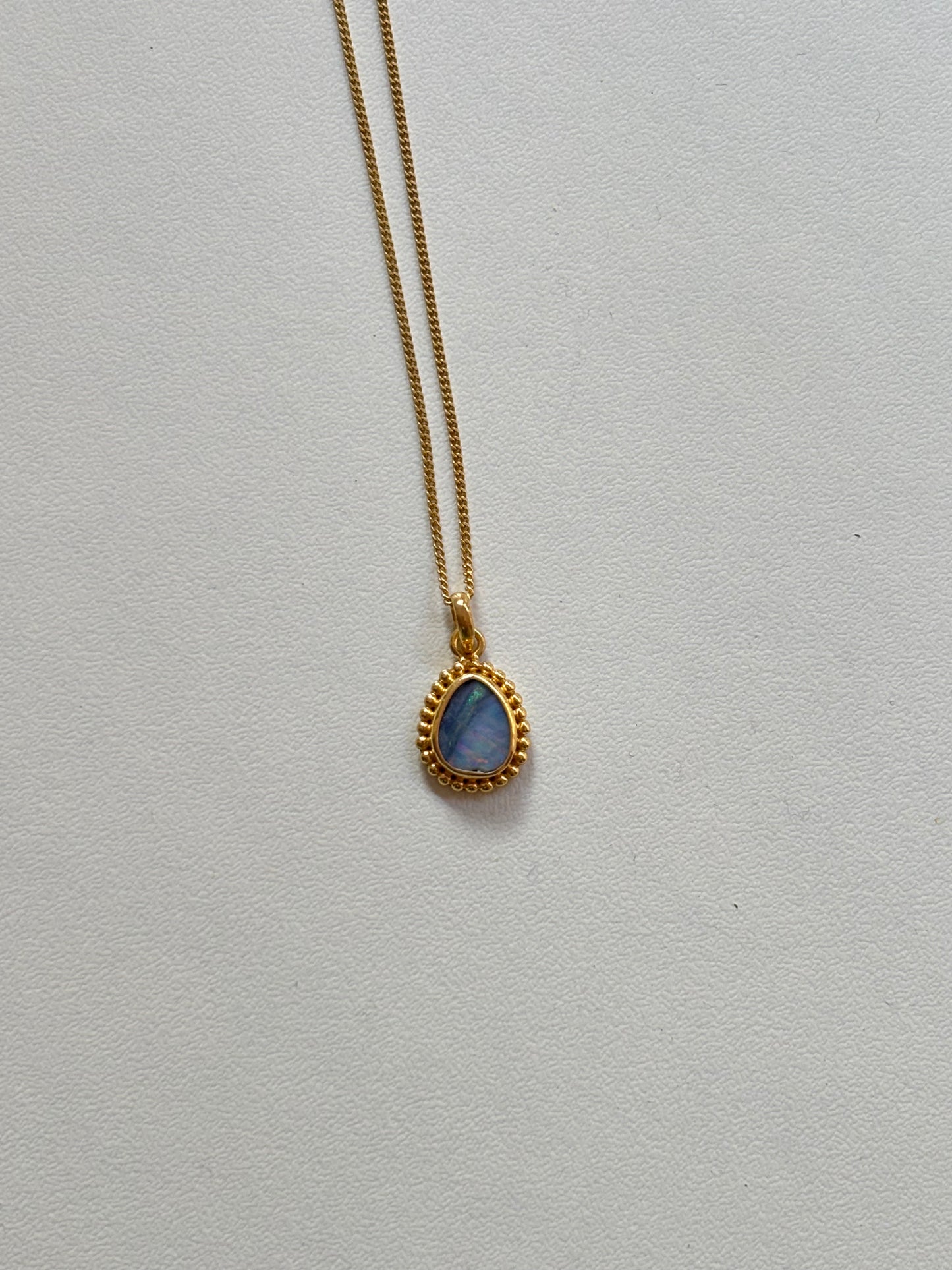 オパールネックレス